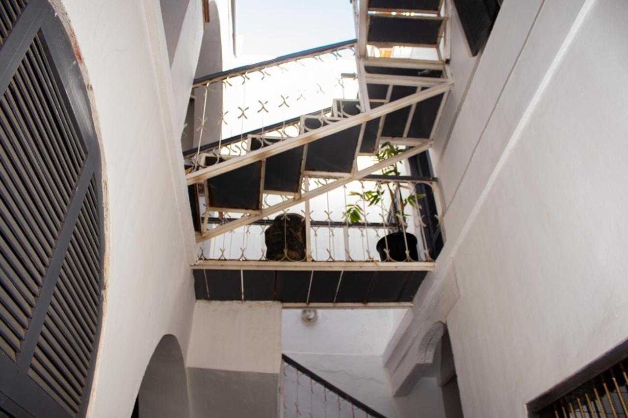 فندق Ndar Ndar House سانت - لويس المظهر الخارجي الصورة